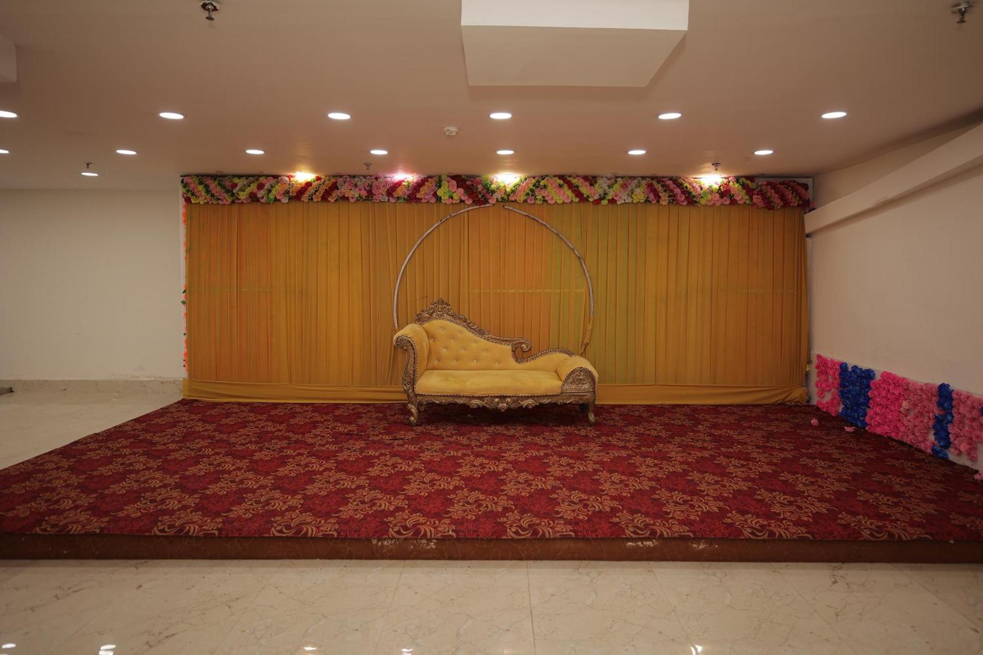 Hotel The Anvi Residency Sector 122 Noida Esterno foto