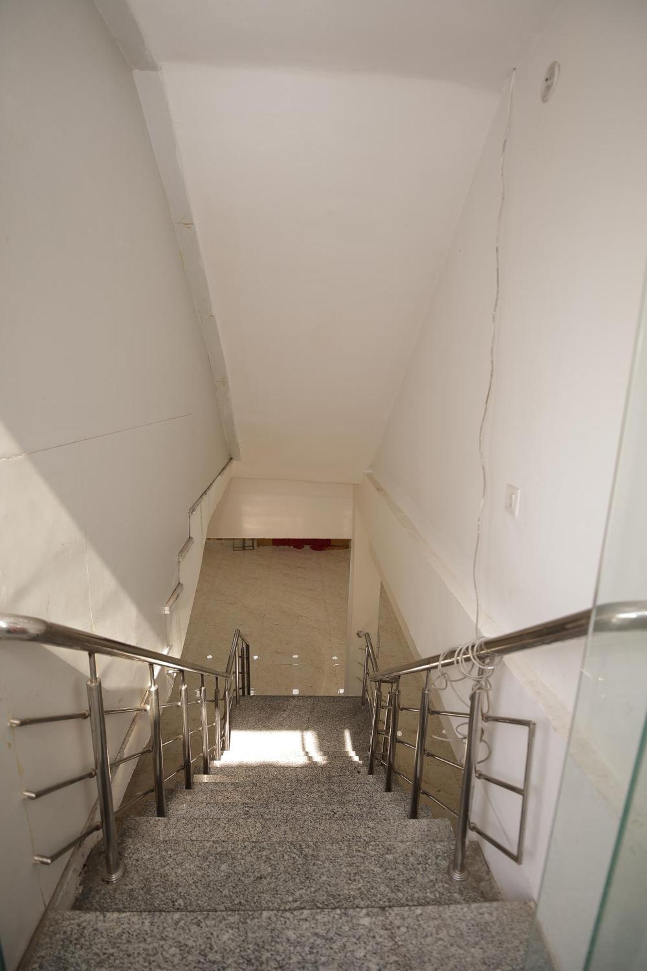 Hotel The Anvi Residency Sector 122 Noida Esterno foto