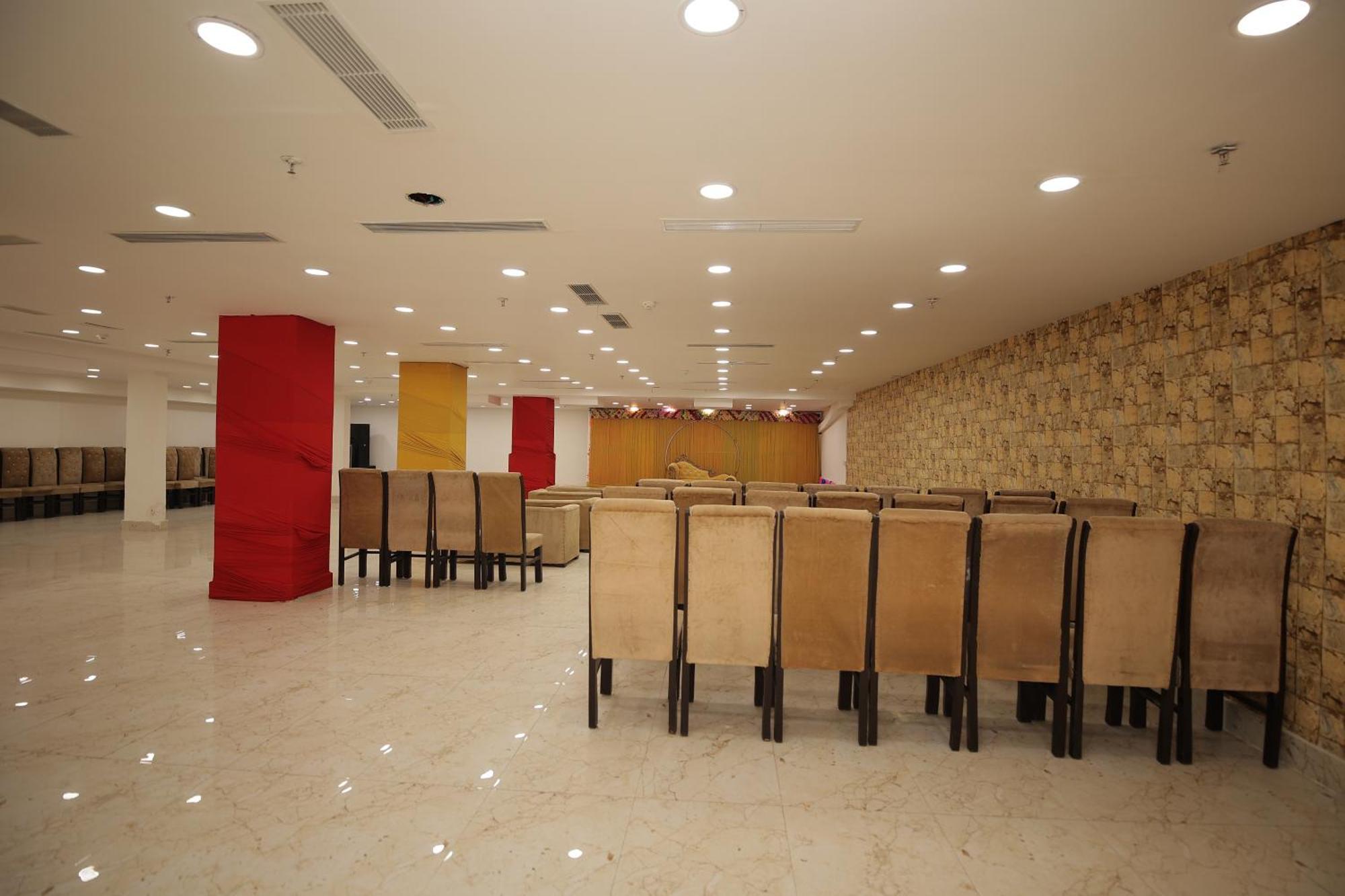 Hotel The Anvi Residency Sector 122 Noida Esterno foto