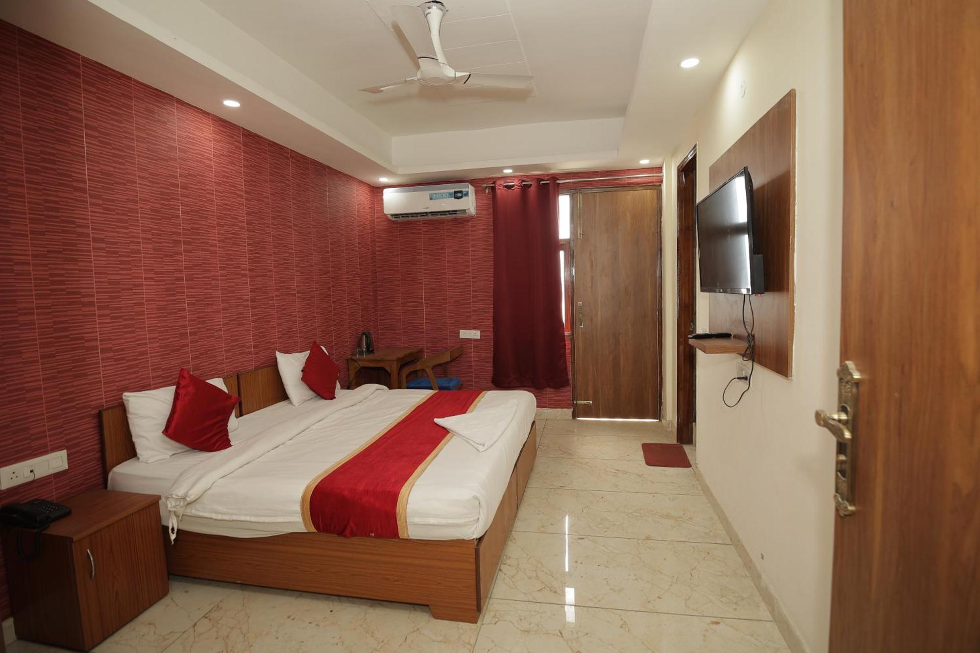 Hotel The Anvi Residency Sector 122 Noida Esterno foto